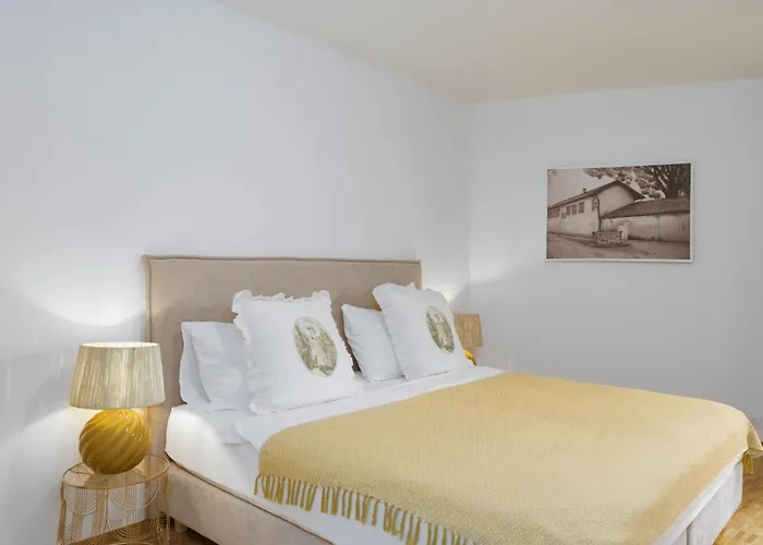 Apartament Modern-17 By Interhome *